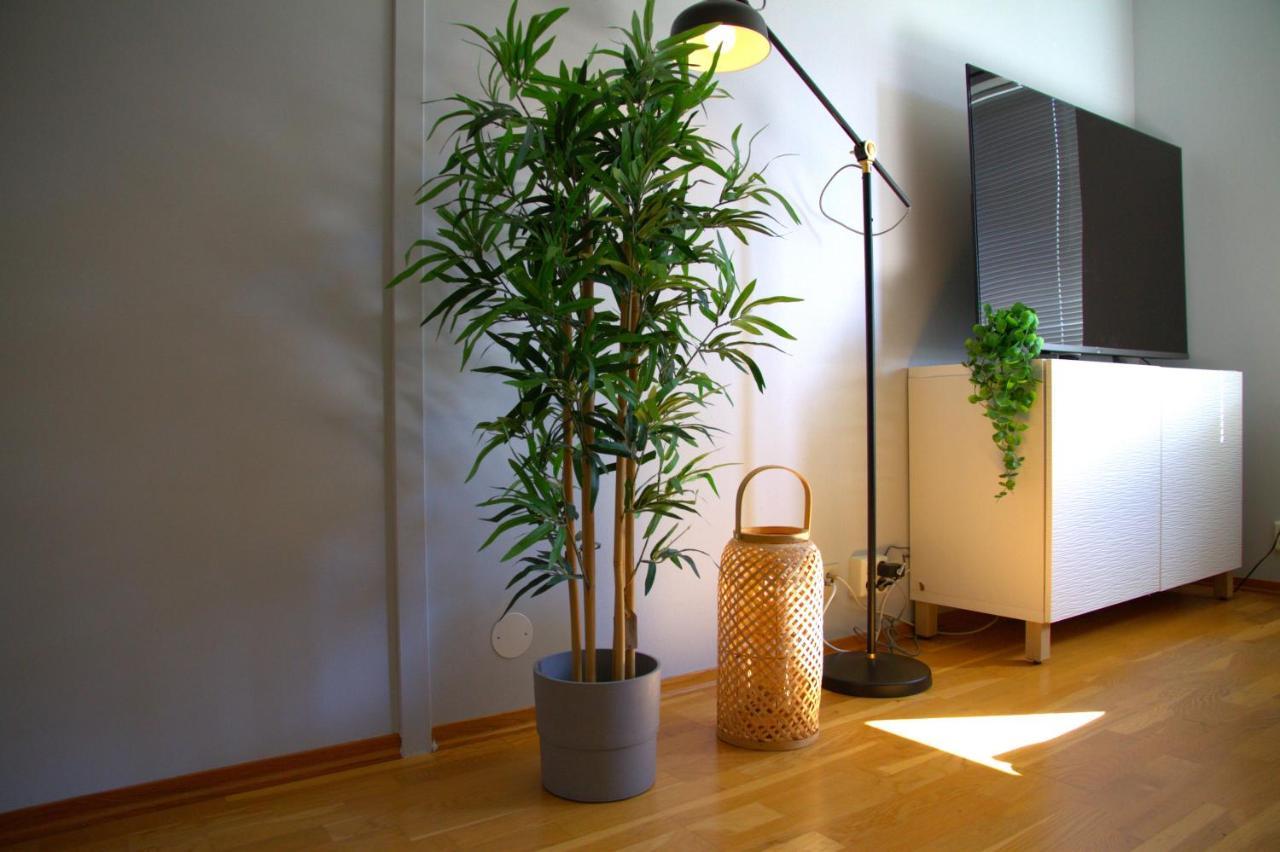 Moon Apartment Near The Centre ! Free Parking Available ! トロンハイム エクステリア 写真